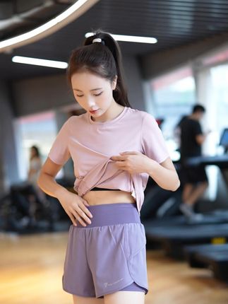 就算没有光环 我们也是主角! 姐妹们!本大码女孩挖到宝了!!,这件专为胖mm设计的夏季运动套装,,穿上直接瘦两圈 跑步瑜伽都超舒服,#大码显瘦穿搭 #运动速干服推荐 #胖妹妹显瘦穿搭技巧 #运动穿搭女 #胖mm穿搭