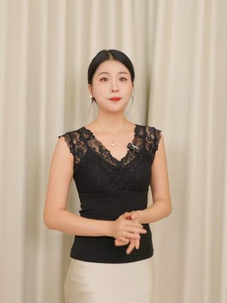 重新定义秋冬内搭:它不是累赘,而是你塑造冬日形象的“隐形助手”。#德绒美背 #保暖又好看 #穿出高级感 #室内单穿