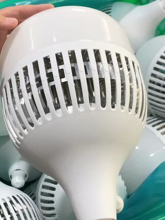 工厂车间仓库厂房需要换灯的一定要看看这款led工程灯,巨亮巨省电,超耐用,现在厂家做活动~#led灯