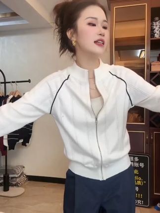 miu系秋冬新款2025撞色拉链棒球服针织开衫女减龄时尚外套上衣#显瘦穿搭 #显瘦遮肉 #品质女装 #通勤搭配 #休闲减龄穿搭