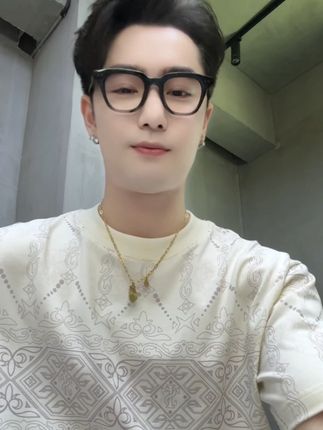 穿上它,身体与心灵都能得到很好的照顾 #男装潮流猎人 #时尚单品 #穿出自己的风格 #上衣分享