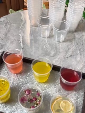 家里招待客人就用这种加厚加硬的航空杯,冷水热水都可以使用,晶莹剔透的,真的很不错