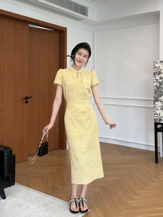 【国庆穿搭】新中式掐腰显瘦连衣裙~国庆就该穿新中式!!#新中式穿搭 #气质这一块拿捏死死的 #穿出高级感 #旗袍 #今天穿什么