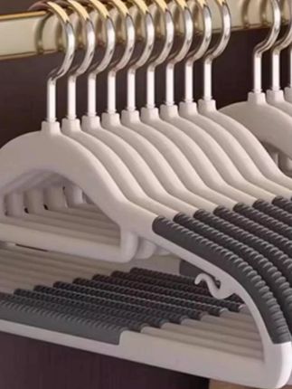 辛丛无痕晾衣架家用防滑挂衣架晾衣架防肩整理师推荐衣架成人大号 #晾衣架 #无痕晾衣架 #家用晾衣架 #防滑晾衣架 #挂衣架