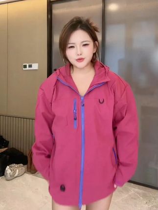 买冲锋衣看版型真的很重要 #显瘦穿搭 #显瘦穿搭 #显瘦遮肉 #微胖女生 #ootd