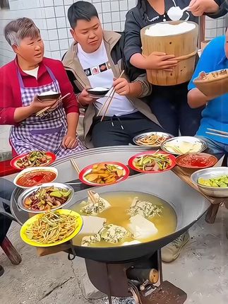 每一袋都是当季新米新鲜现磨的 , 开袋清香, 电饭锅一煮满屋飘香,口感 软糯香甜, 越吃越香!/#长粒香大米 #贵州新大米 #长粒香米 #猫牙米 #优质农产品