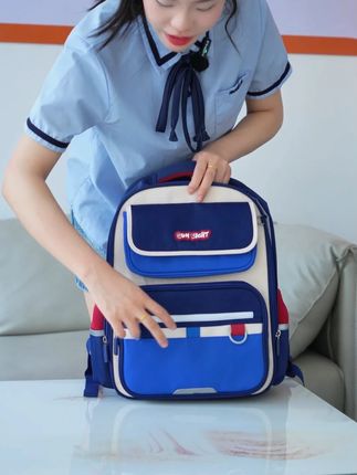 书包太重、易脏、装不下?三大痛点,一个解决方案!护脊减压、防水耐脏、分区大容量,完美满足所有需求!拍一发四,一站式解决宝妈烦恼!