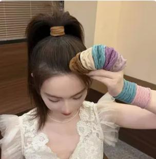 快看我发现了一款高弹力的头绳,扎马尾一整天都不会掉下来,真的巨好用 #简单发型 #头饰发饰 #发圈头绳 #发绳