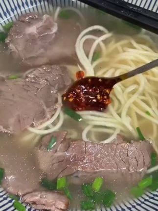 5分钟搞定的牛肉粉丝汤,真的好好吃,连续吃一周都没吃够 #美食vlog #日常做饭 #牛肉粉丝汤 #强烈推荐美食