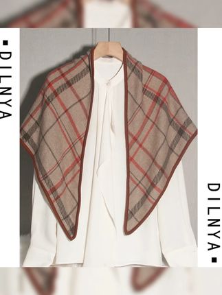 #羊绒披肩 #羊绒披肩围巾 #秋冬穿搭分享 #防风披肩 #秋冬三角巾 DILANYA/迪兰娅纯山羊绒保暖披肩秋冬天防风围巾格纹外搭三角巾