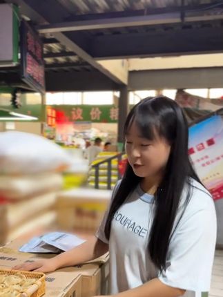 兰州甜百合,三年分珠、六年移栽、九年才长成 …… 农民种东西主打的就是靠谱👍 #兰州百合原产地  #百合干  #兰州鲜百合  #西北特产  #甜百合