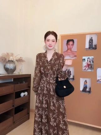 茶歇法式气质老钱风碎花连衣裙子女秋季2025长袖雪纺收腰短裙 #温柔风穿搭 #小众设计感 #时髦精 #穿出高级感 #早秋穿搭