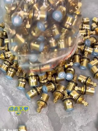 水龙头漏水是阀芯损坏了,更换阀芯就可以正常使用,这种4分阀芯是通用的,适用于各种角阀