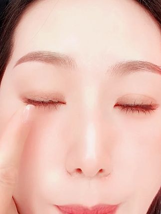素颜淡妆神器!婴儿弯睫毛,新手也能一分钟贴好的假睫毛!#睫毛精 #美睫分享 #睫毛 #假睫毛 #美睫