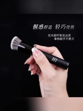 #粉底刷 圆头斜面无痕磨皮聚焦粉底刷不吃粉化妆师专用 #无痕粉底刷 #便携粉底刷 #轻薄粉底刷 #哑光粉底刷