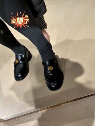 好显贵气啊!好好看!!!胖脚也可以穿的#乐福鞋超精致!#早秋穿搭#好鞋推荐#减龄穿搭 #谁穿谁好看