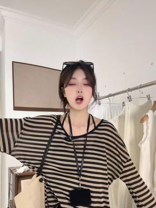 网红同款天丝麻圆领宽松t恤春夏慵懒条纹显瘦罩衫微透防晒上衣女 网红同款天丝麻圆领宽松t恤春夏慵懒条纹显瘦罩衫微透防晒上衣女#显瘦罩衫 #防晒上衣女 #宽松t恤女 #t恤女 #夏季穿搭女上衣