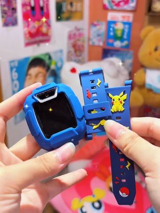 哇塞!华为5pro表带选它,秒变娃的心头好~ 宝子们,给娃电话手表选表带就选这款滴胶的!表带质感好,软软的很贴合,娃戴着跑跑跳跳也不会掉。#儿童电话手表表带 #华为5pro