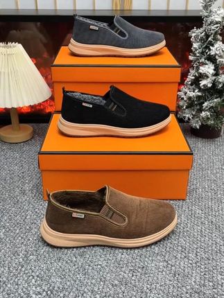 这才是真正良心棉鞋,内里加绒加厚,鞋底软底又防滑。 #冬季棉鞋   #加绒保暖  #防滑耐磨