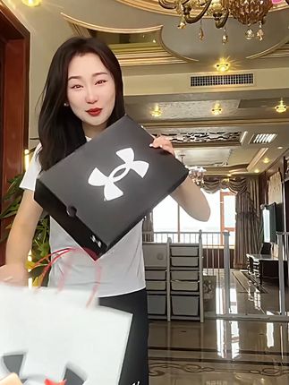 #潮牌穿搭 【Under Armour/安德玛男童新款透气经典舒适儿童防滑运动户外童鞋】#轻薄透气 #时尚百搭