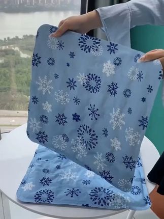 格流夏季冰垫坐垫凉垫汽车水垫降温宠物冰凉垫子免注水凝胶 格流夏季冰垫坐垫凉垫汽车水垫降温宠物冰凉垫子免注水凝胶#格流夏季冰垫 #冰垫坐垫 #冰垫坐下去冰冰凉凉的舒服又透气 #夏日必备好物指南