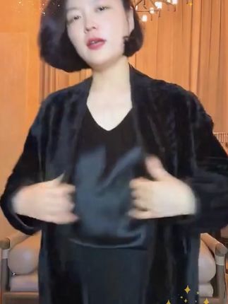 68TANTAN 水波纹 气质时尚秋冬显瘦女士百搭毛呢外套 #秋冬穿搭 #气质高级穿搭 #显瘦穿搭 #遮肉显瘦遮肉减龄