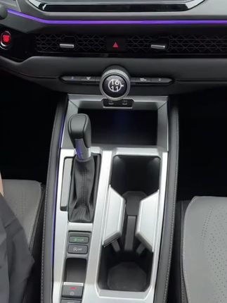 适用于23-26十一代雅阁英仕派水晶档把思域型格皓影CRV改装排挡头#汽车改装 #水晶档把 #雅阁改装 #排挡头 #汽车配件