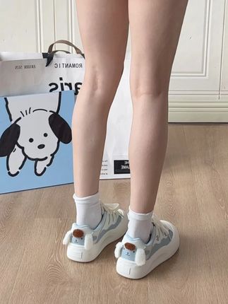 天噜啦!这么好看的板鞋被我买到了! #拉夏贝尔 大耳朵狗狗板鞋上脚好可爱啊!还很软很舒服~一整个心动住啦!!#板鞋 #小白鞋 #简约休闲风穿搭太耐看了 #夏季新款