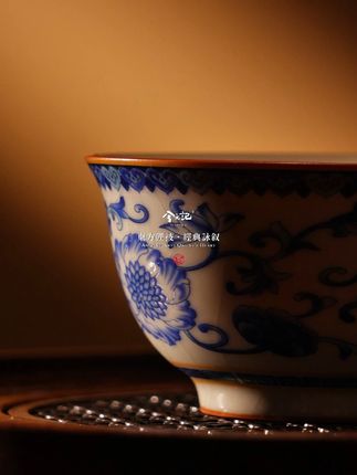 这一定是中国人才懂的东方美学~ #茶器之美 #压手杯 #青花 #汝窑 #兮元记