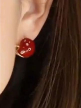 可以很显白,也可以很百搭的耳饰#时尚饰品 #精致搭配 #耳饰 #女人首饰搭配少不了 #超便宜超划算