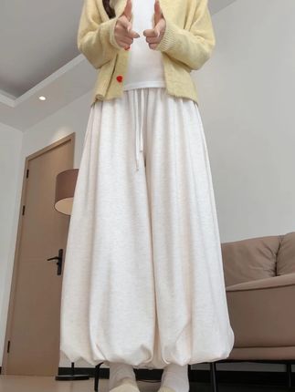 花苞裤简直就是我的本命裤#显瘦穿搭 #小个子女生 #秋季穿搭 #梨形身材 #黛纺官方