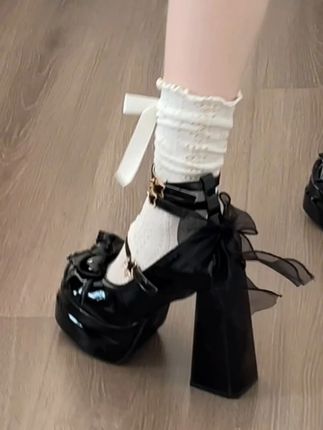 好高级甜美的粗跟高跟鞋!绑带可以拆卸 #好穿又好搭 #高跟鞋 #显腿长腿细的鞋子推荐 #玛丽珍鞋 #美鞋实拍