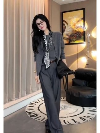#套装显瘦穿搭 #减龄气质 #气质女神穿搭 #高级感穿搭 #穿出高级感