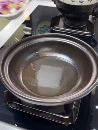 "沙茶牛肉火锅,广式风味的味蕾暴击等你来战!" 鲜之惠沙茶牛肉火锅底料,广式风味,正宗传承,让你的味蕾舞动起来!#美食 #火锅料 #沙茶牛肉  #舌尖盛宴