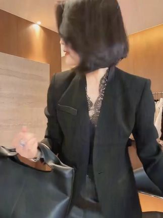 267TANTAN 气质显瘦小众早秋无袖镂空蕾丝衫3070, #秋冬穿搭 #老谭私服 #显瘦穿搭 #遮肉显瘦遮肉减龄