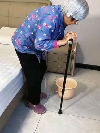 老人马桶坐便器可移动成人孕妇室内防臭便盆老年人家用床边坐便凳#老人马桶 #可移动坐便器 #室内便盆 #孕妇坐便凳 #家用坐便器