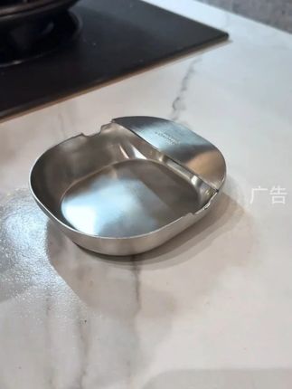 最近入手了一个加厚的不锈钢铲勺底座, 平时做饭铲子勺子就不用放台面上脏兮兮的了。真的很实用。#厨房好物 #勺托 #锅铲架 #厨房置物架 #铲勺置物架