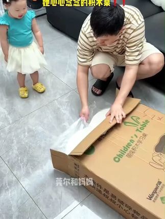 高颜值积木桌,锻炼孩子的专注力,在家就能实现积木自由。