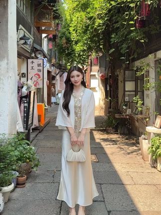 2025新款仙气修身闪亮新中式国风重工珠管绣掐褶上衣 #早秋穿搭 #早秋搭配 #显瘦穿搭 #ootd穿搭