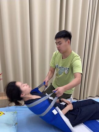 #翻身垫 #翻身器 #照顾老人 #居家养老服务