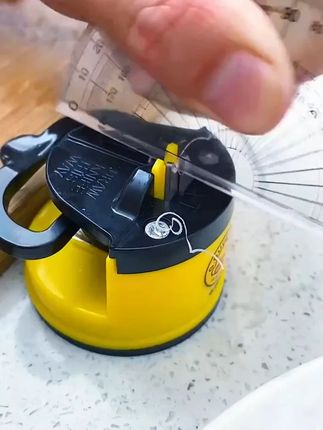 这是一款家用磨刀器,菜刀剪刀,水果刀都能磨#磨刀器  #磨刀神器