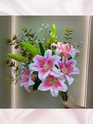 仿真花束百合满天星套装花束家居摄影装饰摆件样板房软装花艺#花艺 #假花 #装饰品 #花束 #仿真花 @巨量千川 @DOU+上热门 @小店随心推