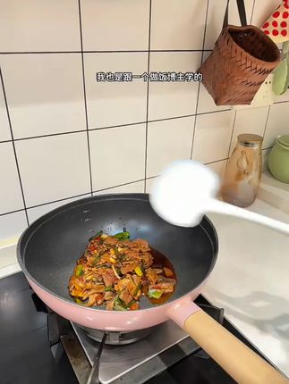 木柄硅胶蘑菇铲炒菜铲子炒勺不粘锅炒锅勺可爱家用厨房锅铲勺子 蘑菇铲终于出硅胶款了,这回家里的不粘炒锅也能用了,好用还不伤锅,赶紧给家里整两个 #蘑菇铲 #厨房好物 #锅铲 #铲子 #日常做饭