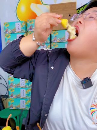 大头梨,茄梨,线梨,香蕉梨你们那还叫什么梨呢?#烟台 #农村 #太婆梨
