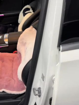 羞羞脸毛绒汽车坐垫卡通女神办公室座椅垫增高保暖正副驾单张坐垫#毛绒汽车坐垫 #卡通坐垫 #办公室座椅垫 #保暖坐垫 #汽车用品
