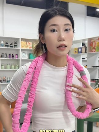 别再乱摇呼啦圈了,不仅没有用,还伤腰,看完这个视频就能轻松转起来!#呼啦圈转起来 #软弹簧呼啦圈 #软呼啦圈 #小蛮腰扭起来 #居家锻炼