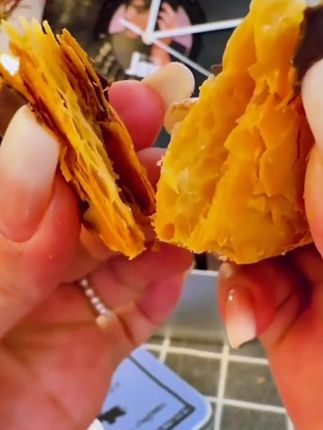 此生必吃!阿那亚宿咕面包店,海盐生巧酥片!明星也经常打卡他们家!#阿那亚 #宿咕 #甜品治愈一切 #海盐生巧酥片