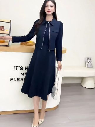 9月16日 (1)(2) #显瘦穿搭 #优雅知性 #女人味十足 #穿出女人味 #时尚两件套