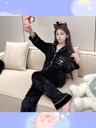 金丝绒新款睡衣女韩版时尚轻奢黑白小香风气质胖mm洋气家居服套装#睡衣套装 #韩版时尚 #金丝绒 #胖mm穿搭 #家居服