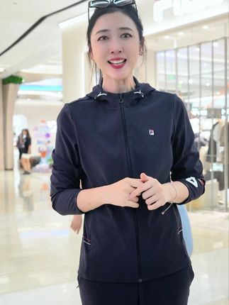 三秒心动,一秒收藏--你的喜欢,我来承包! #FILA #早秋新款 #斐乐吉林女装 #早秋穿搭 #今天穿什么